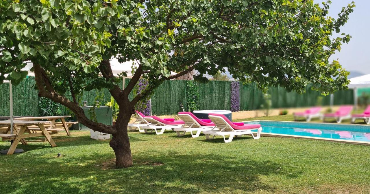 Mahalo Glamping Hotell Fuengirola Eksteriør bilde